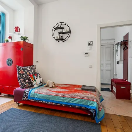 Dancing Queens Am Rosenthaler Platz Apartment